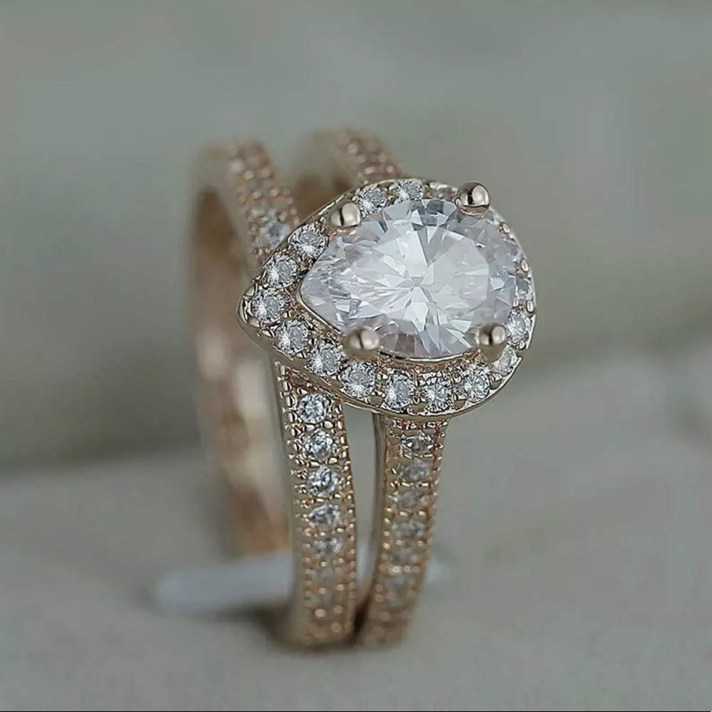 ✨2 Piece Engagement Ring✨18K Rose Gold Plated✨ - Picture 2 of 8